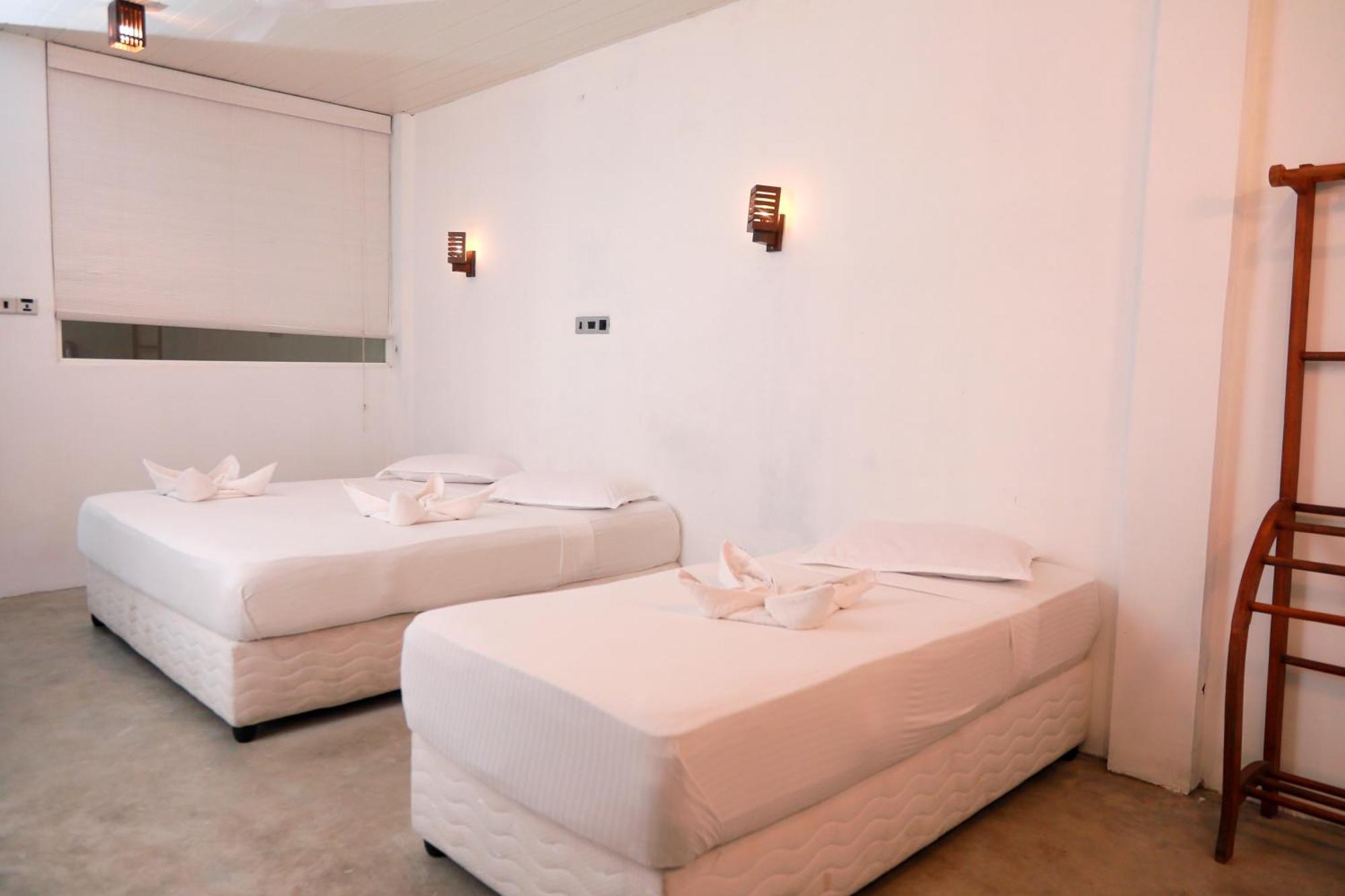 A1 Weligama Hotel & Spa エクステリア 写真